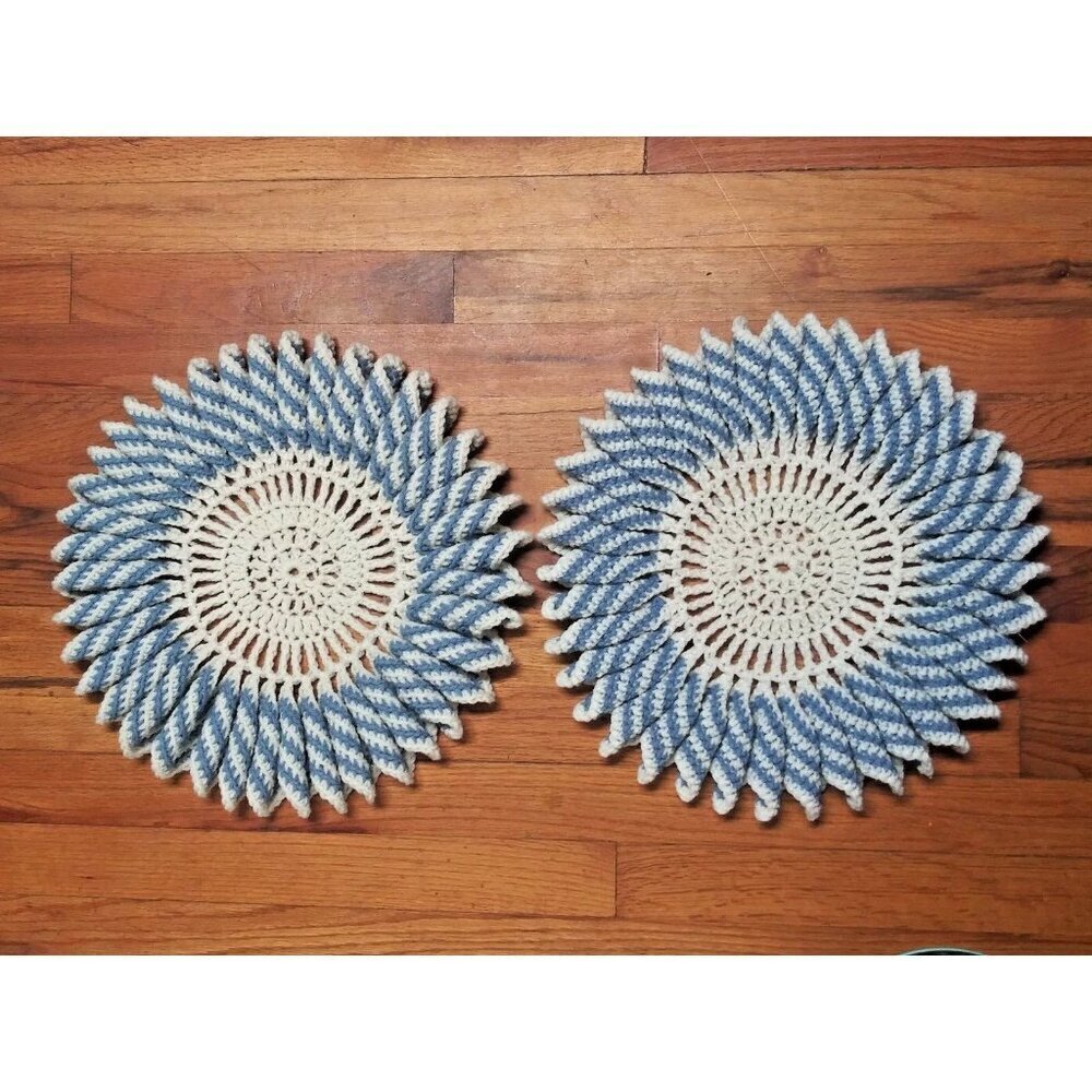 VTG Crochet Handmade Centerpiece Star Doily Doilies placemats 15.5" blue ivory